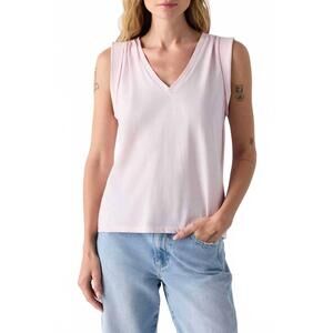 NEW AMO dona tee in flush